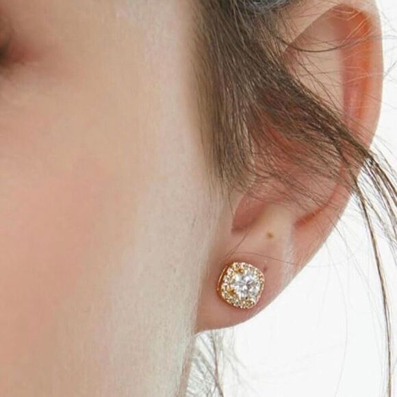 Moissanite 18K Gold Vermeil Halo Push Back Stud Earrings Womens - Picture 10 of 10